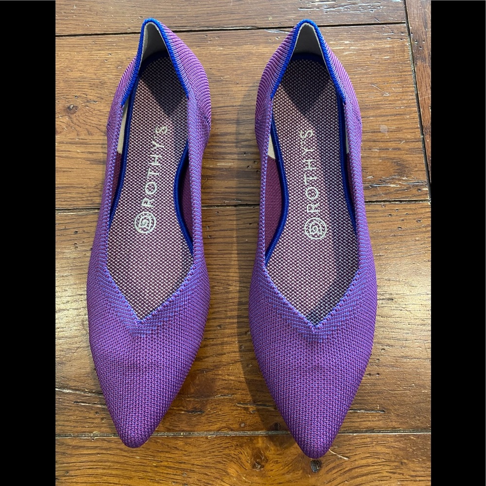 Very good used condition hard to find violet Rothy’s size 8